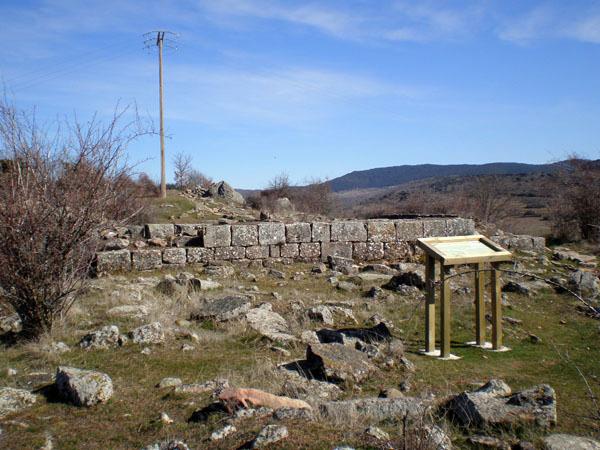 Necrópolis de "El Castillo"